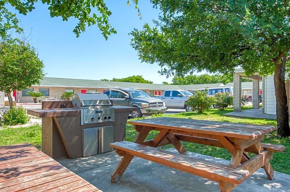 Oyo Hotel San Antonio Near At&T Center Dış mekan fotoğraf