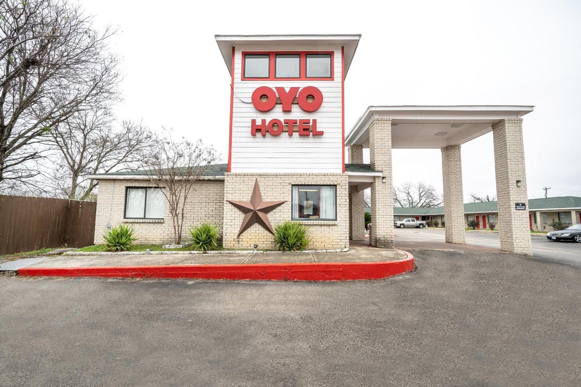 Oyo Hotel San Antonio Near At&T Center Dış mekan fotoğraf